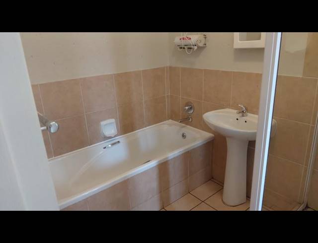 2 BEDROOM APARTMENT FOR SALE IN COMET